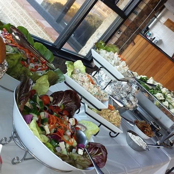 Spitroast Wedding Caterers Lithgow. Best tasting Spitroast food in Lithgow. Spitroast catering is made easy in Lithgow.